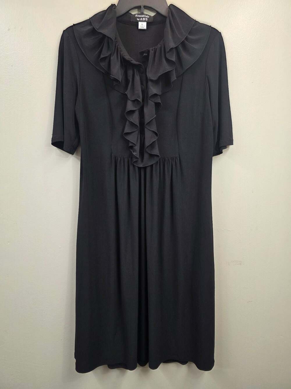 Essentials by A.B.S Black Ruffled Neckline Short Sleeve Knit Dress
